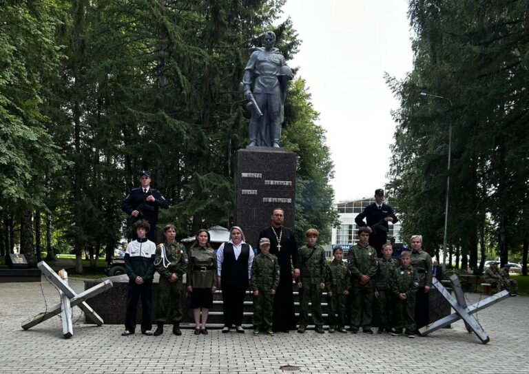Воспитанники ППК «Архистратиг Михаил» приняли участие в общероссийской акции «Твоя вахта памяти»