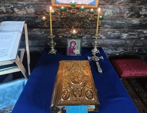 В Казанском храме-часовне с. Суслово молитвенно отметили престольный праздник и 10-летие прихода