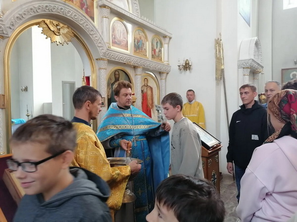 В Казанско-Святительском храме г. Бирска совершен молебен на начало учебного года